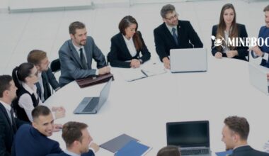 crowdfunding vs crowdsourcing