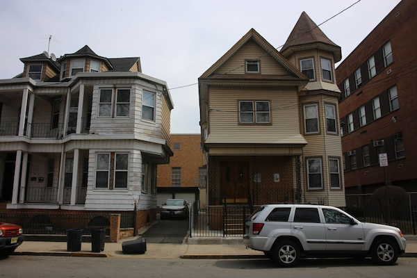 Building Good Relationships with Neighbors