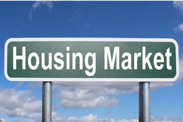 What Will Happen If the Housing Market Crashes: An in-depth Look at the Consequences Impact on Homeowner