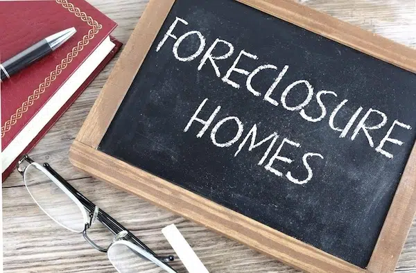 A Step-by-Step Guide to Buying Foreclosed Homes with No Money Working with Real Estate Agents