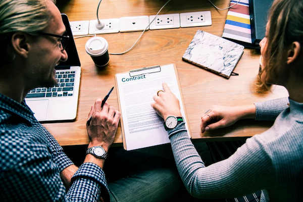 The Ultimate Guide on How to Sell a Manufactured Home Negotiating and Closing the Sale