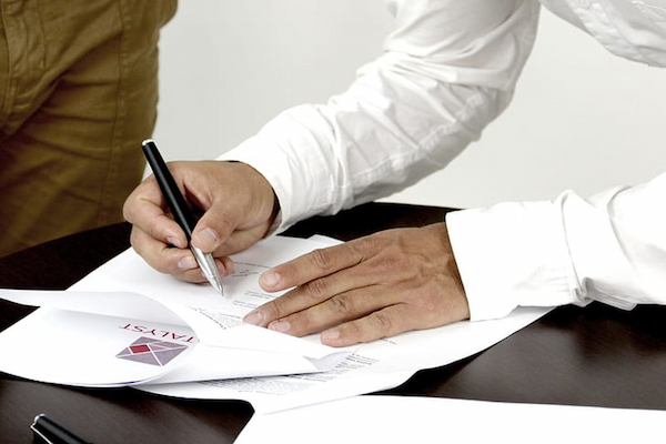 Are You a Renter or a Rentee? a legally binding contract
