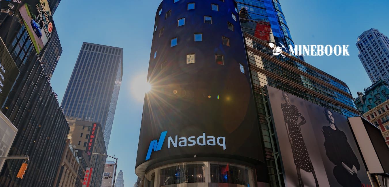 Closing Bell At Nasdaq Marketsite